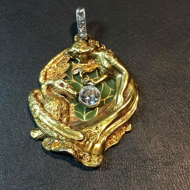 Uri-joyas_0010_capa-12